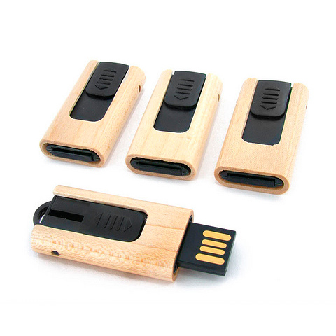 Brinde pen drive retrátil ecológico personalizado. Brinde pen drive retrátil ecológico personalizado.