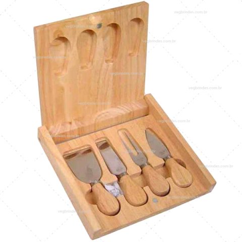 Brinde kit queijo 4pçs personalizado.