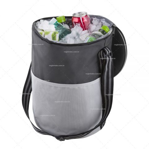 Brinde cooler bag térmico 25 litros personalizado.
