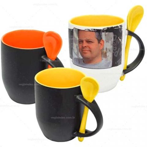 Brindes canecas cerâmicas mágicas fosca com colher personalizadas.
