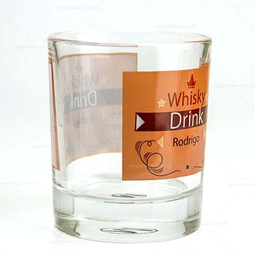 Brindes copos whisky personalizados.