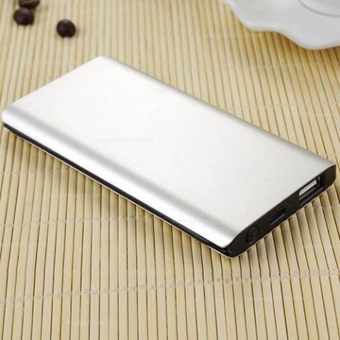 Brindes carregadores portáteis 5600mAh Power Bank personalizados.