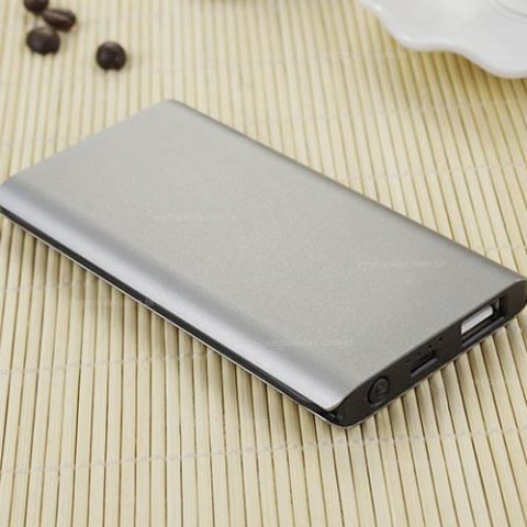 Brindes carregadores portáteis 5600mAh personalizados.