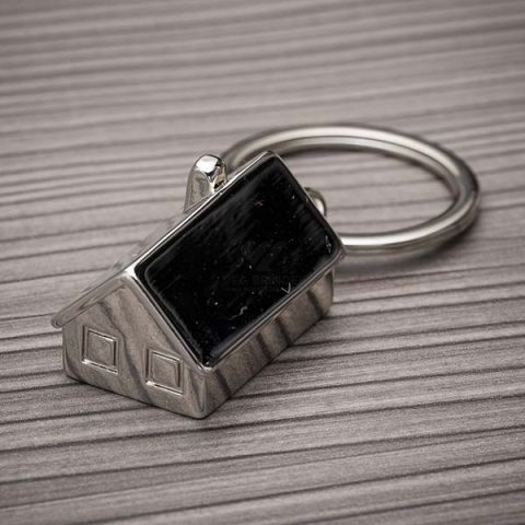 Brindes Chaveiros Metal Casa 3D Personalizados.