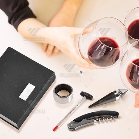 Brindes acessórios para vinho com caixa em papelão rígido preto 5pçs personalizados.