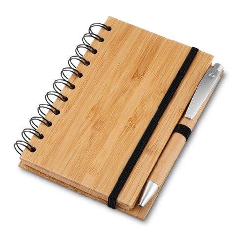 Brinde Bloco de Notas Capa Bambu 9x14cm com Caneta Personalizado.