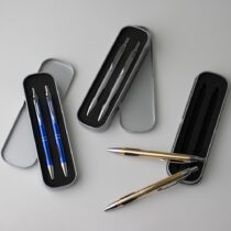 Brinde Conjunto Caneta e Lapiseira Metal Personalizado - Veg Brindes Curitiba Personalizados. Brinde Conjunto Caneta e Lapiseira Metal Personalizado - Veg Brindes Curitiba Personalizados.